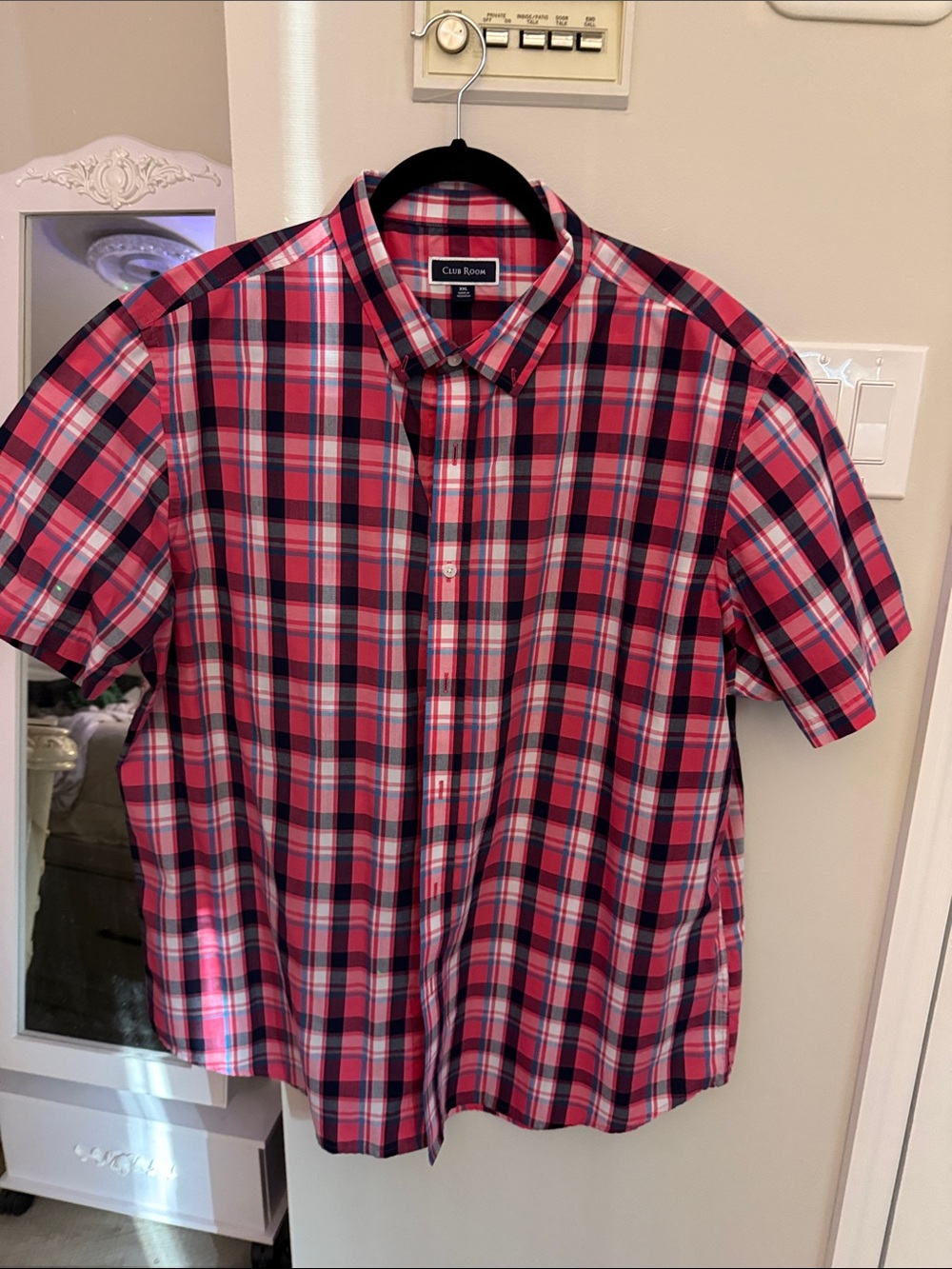 Club Room Men's Pink and Blue Plaid Short-Sleeve Button-Down Shirt